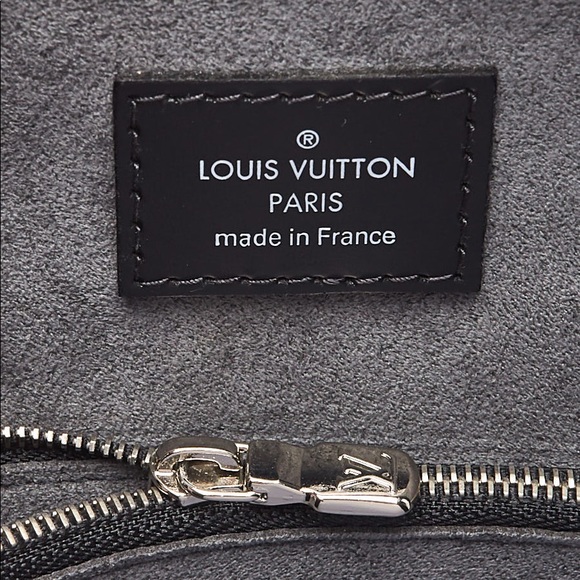 LOUIS VUITTON
Black Epi Leather Pont-Neuf GM Bag - Picture 6 of 7